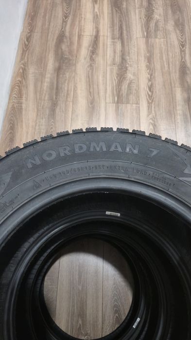 Продам шины, зимние, шипованные IKON TYRES NORDMAN 7