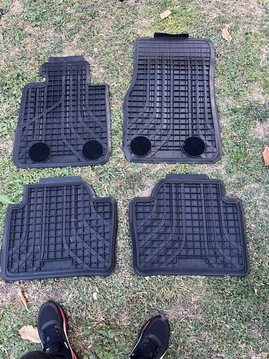 Bmw нови оригинални гумени стелки за ф30/31