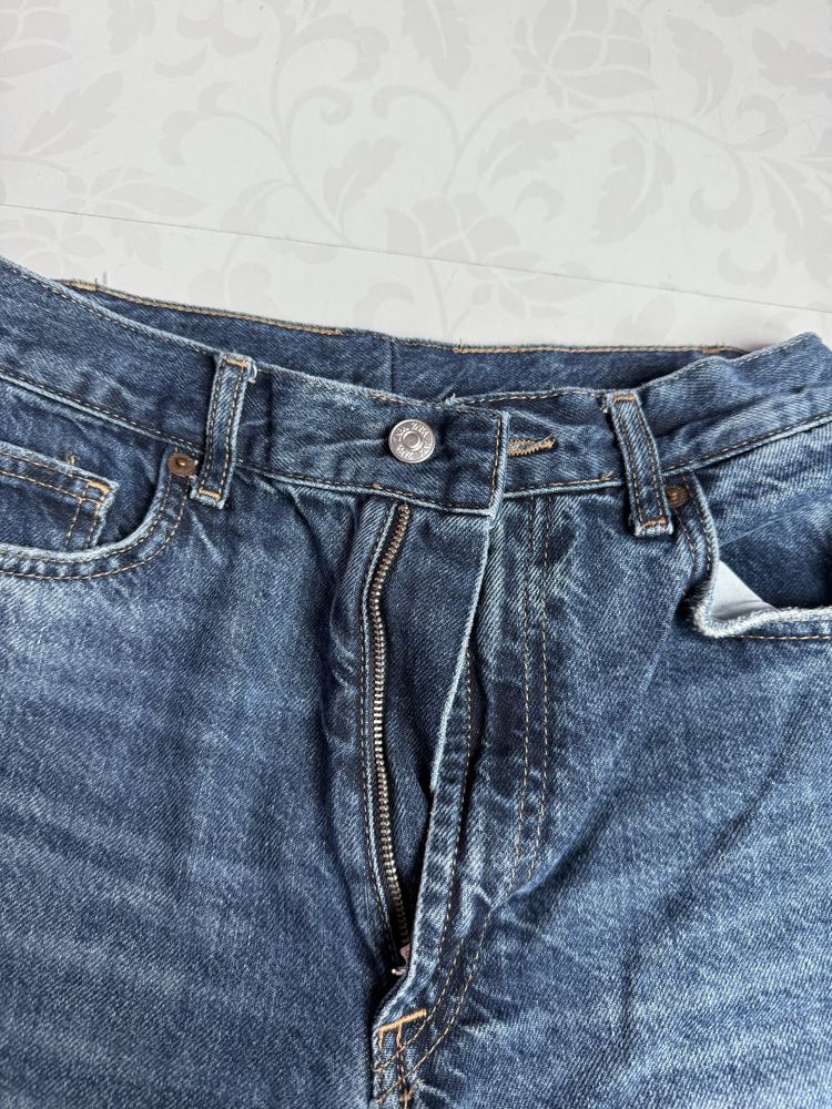 Дънки на марката Zara