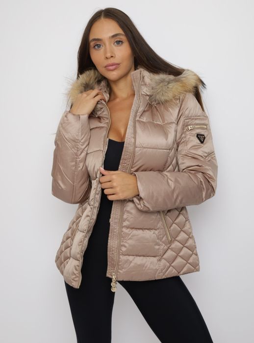 Разкошно дамско яке