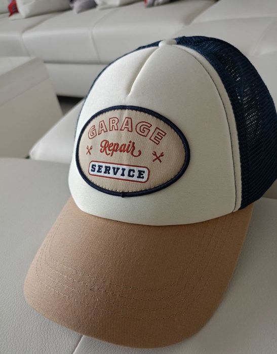 Vând Șapcă sport, mărime reglabila,noua , calitate.