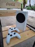 Продам Xbox series S в Идеальном состоянии покупал в Москве