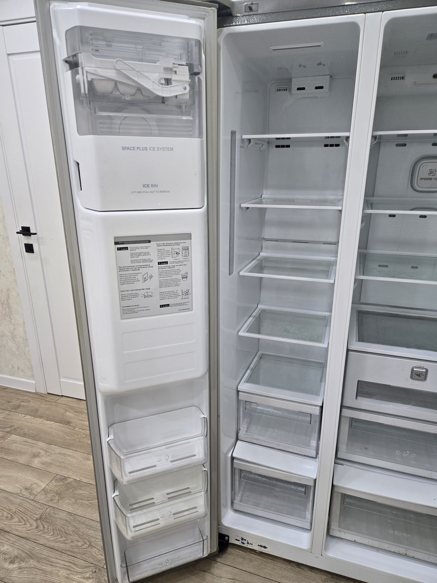 Холодильник  samsung