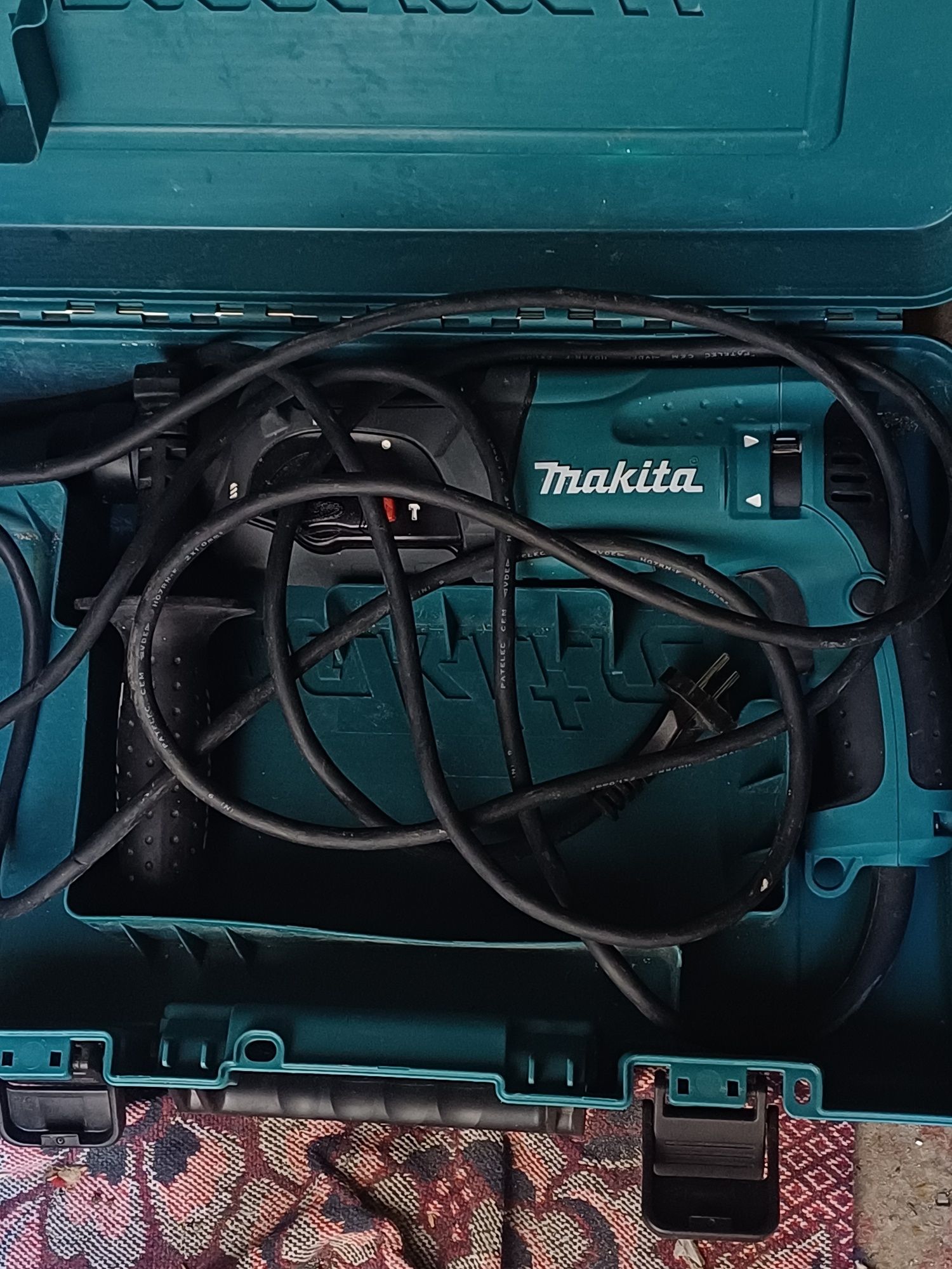 Vand makita HR 2470.