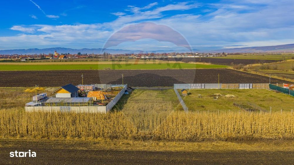 Teren intravilan 800mp Bod / Strada Iasomiei/ zona agrement Cismasu!