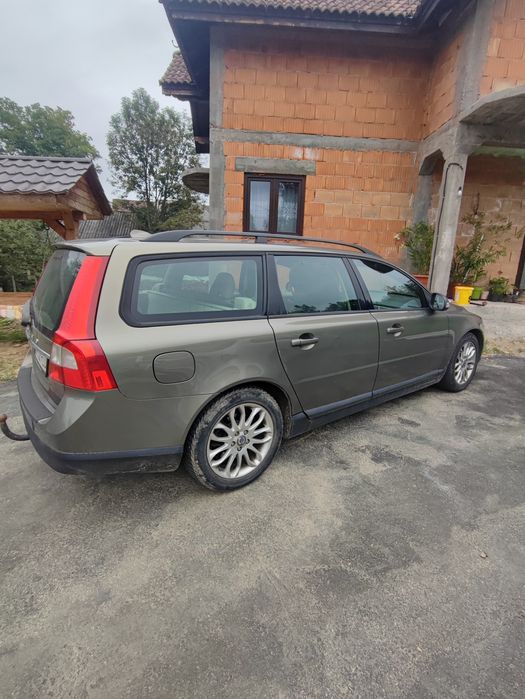 Vând Volvo  V 70