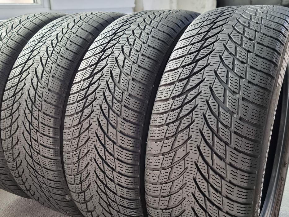 215/55/17 Nokian 4Броя: 440лв 7мм