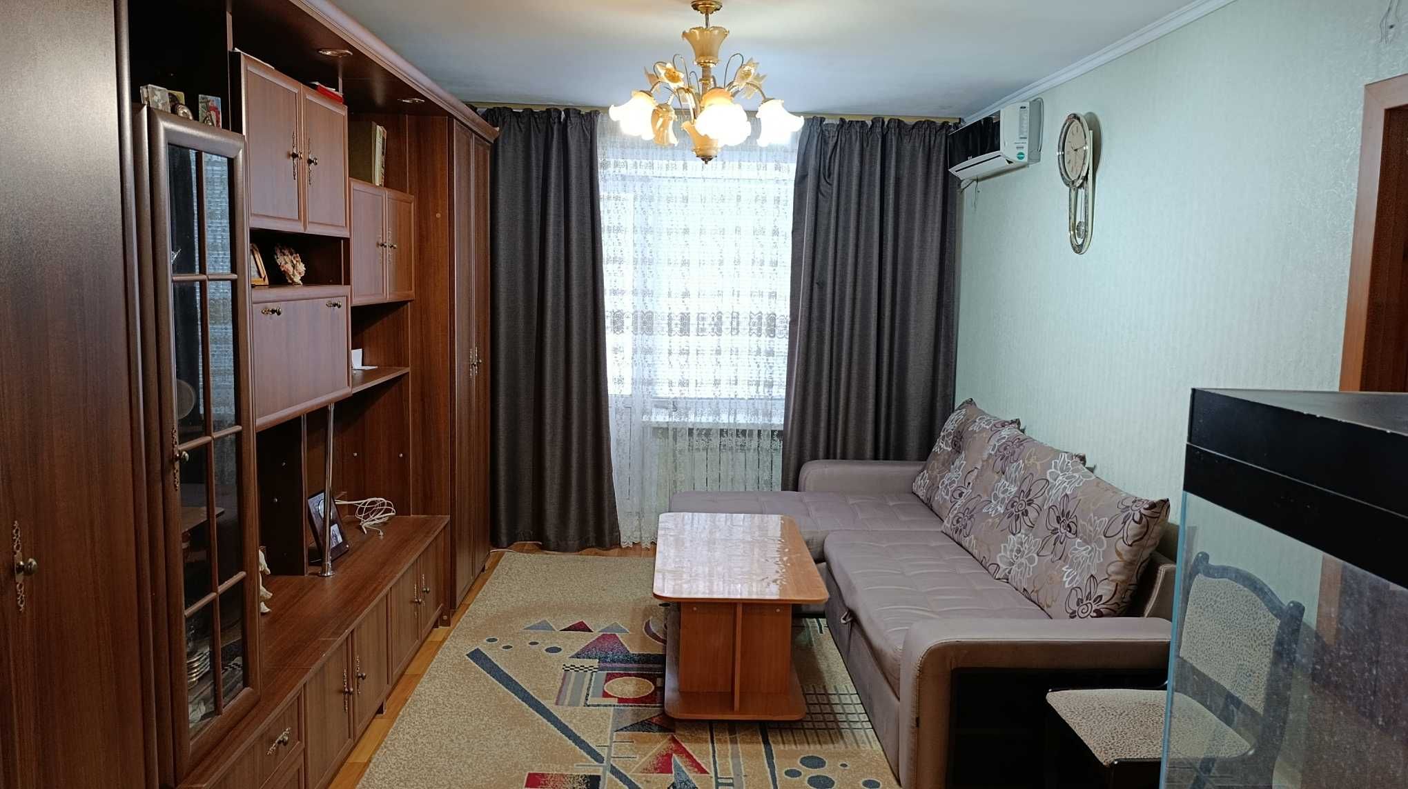 Продам 3х-комнатную кв. на Уалиханова 29.