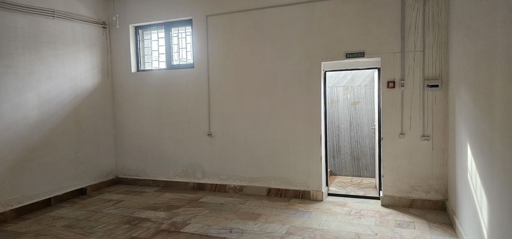 Нотурар жой сотилади.