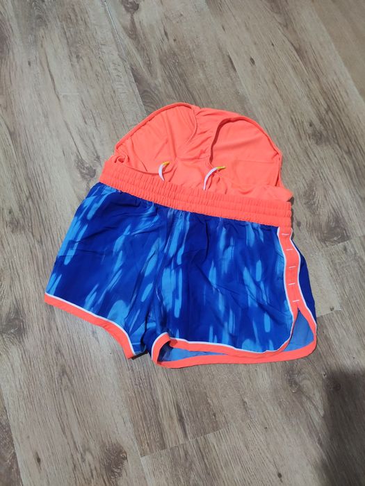 Pantaloni scurți de damă Under Armour mărimea S