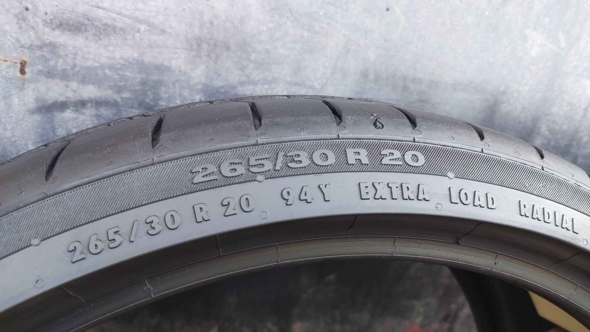 2бр. летни гуми 265/30/20 Continental Premium Contact 5
dot22
6.7mm
До
