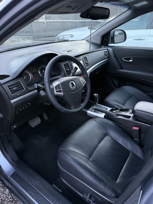 Posibilitate Rate SsangYong 4x4 Automat 151289 km Garantie 12 36