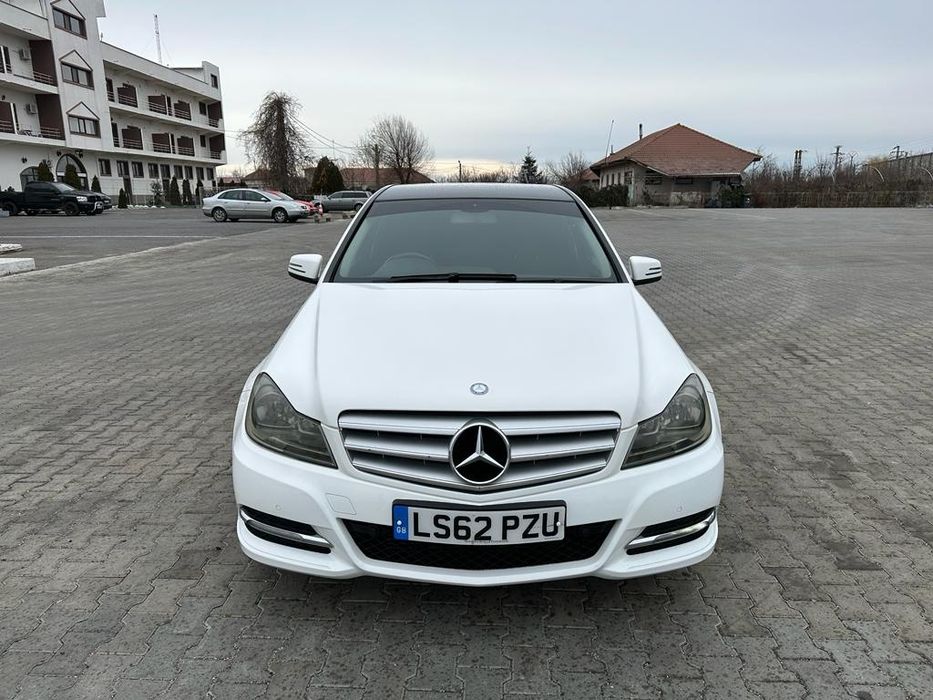 Dezmembrez mercedes w204, c class facelift,bara,capota,usa,aripa,