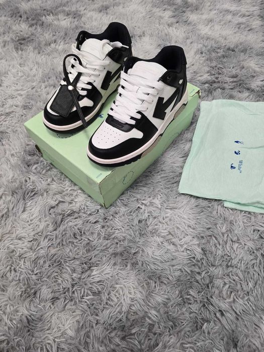 Off-White Out of Office