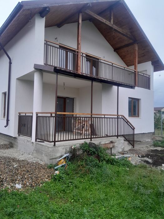 Casă nouă de vînzare