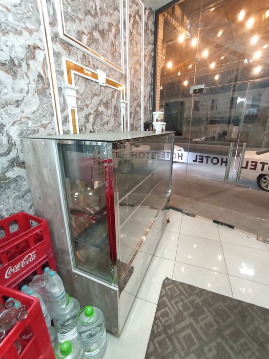 Холодильник витрина