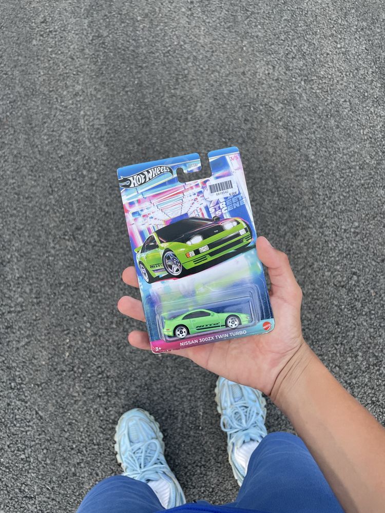 Продавам HOTWHEELS количко