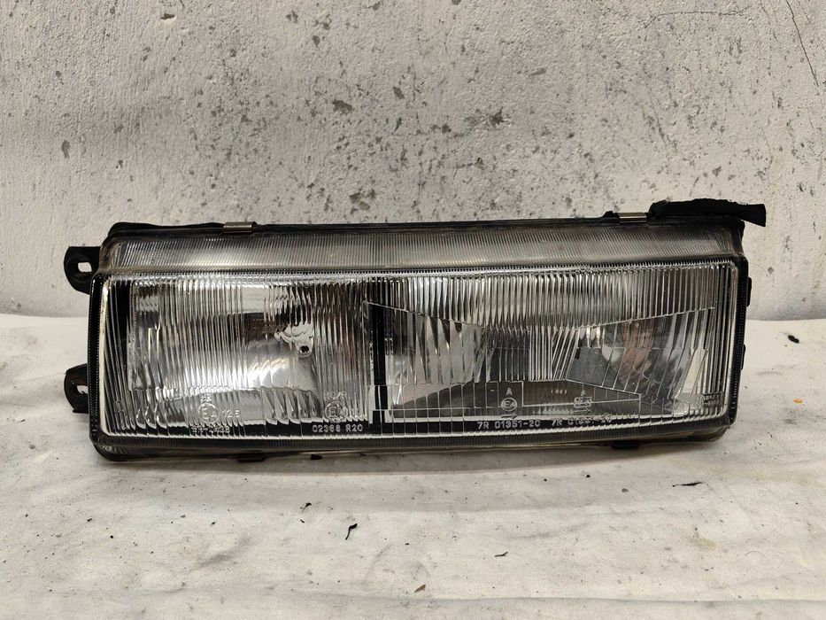 Оригинален фар Mitsubishi Colt