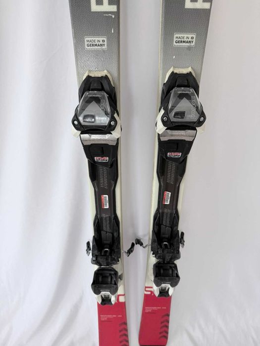 Ski schi carve Volkl Racetiger SRC 153cm +Marker Motion