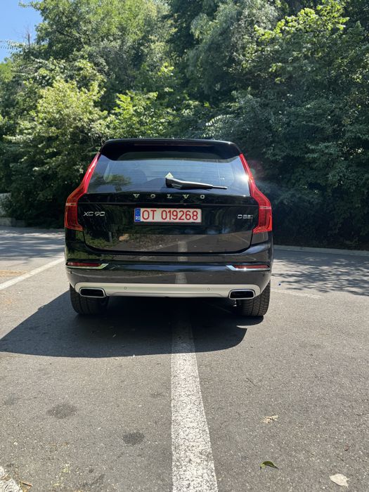 Volvo XC90,7 locuri