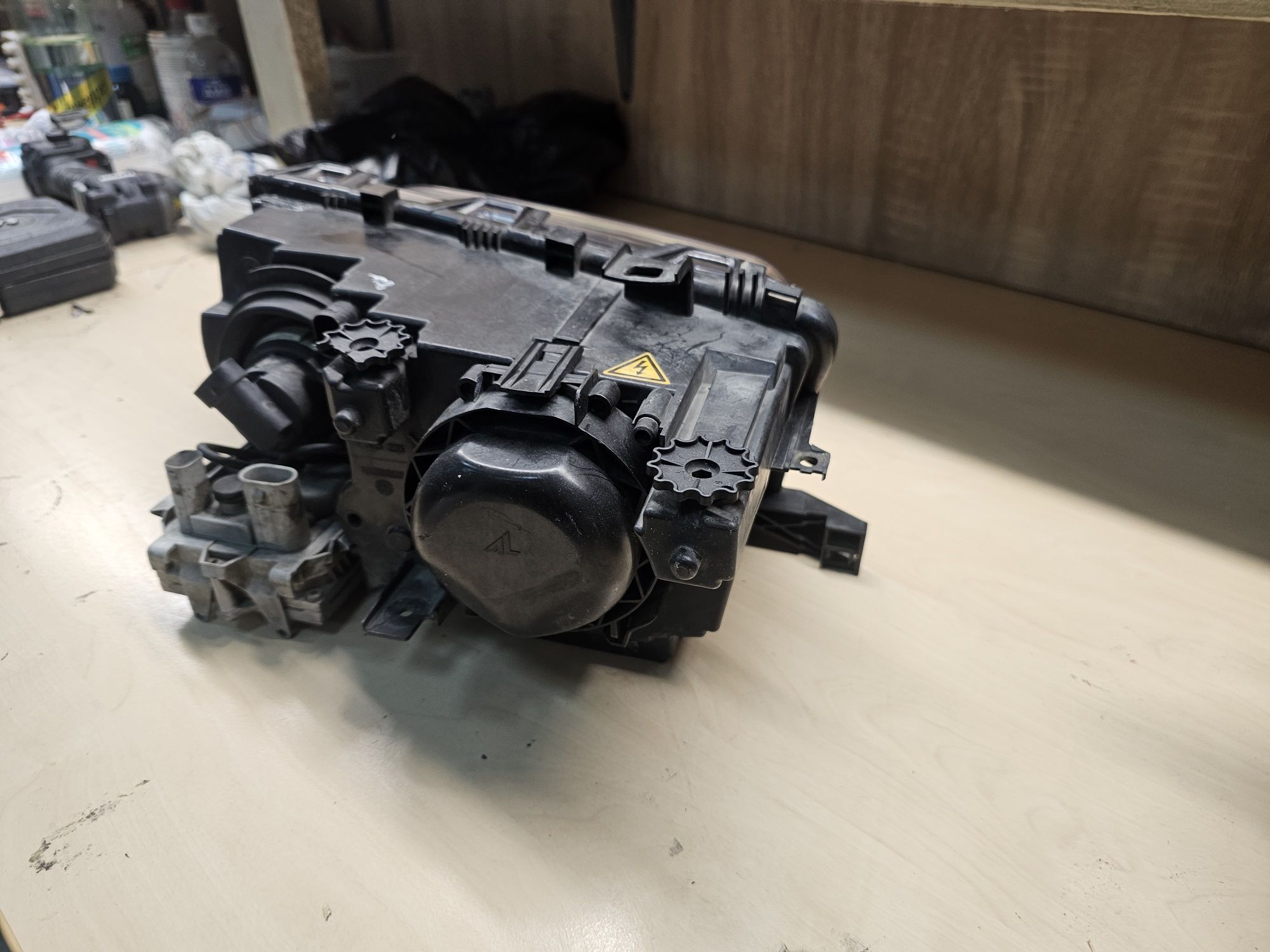 Рециклирани фарове за BMW E46 Bixenon reciklirani farove бмв е 46