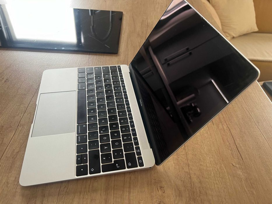 Ca nou! Macbook 12" 2017 SILVER Argintiu 1,3 GHz Intel Core i5 500GB