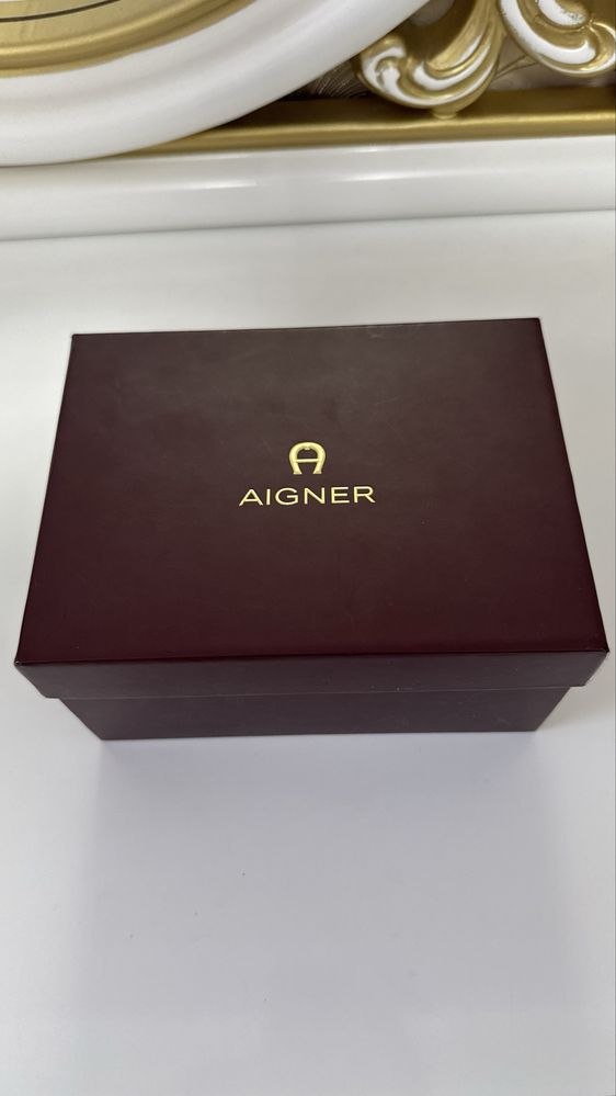 Aigner Часы Модель A58100 Оригинал