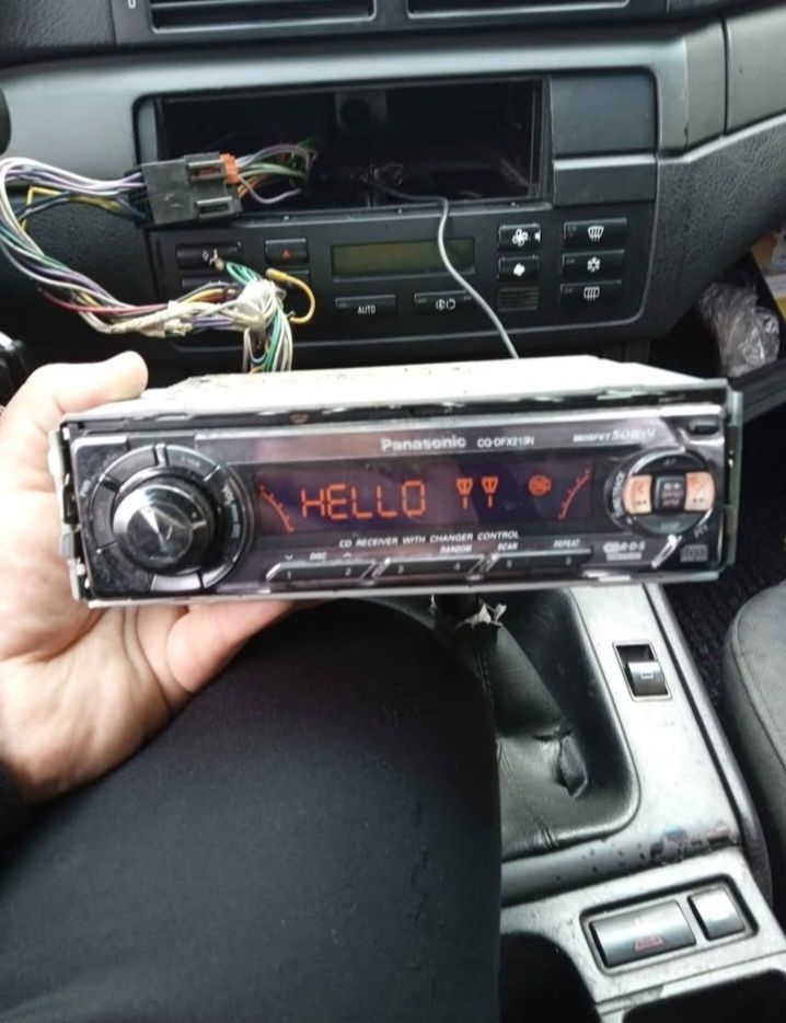 Cd за кола Panasonic model cq-dfx213n