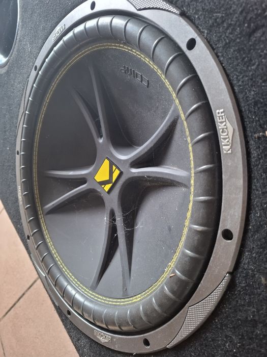 Amplificator ESX SE2150 Signum 1100 Rms
Difuzor Kicker 800 Rms+Incinta