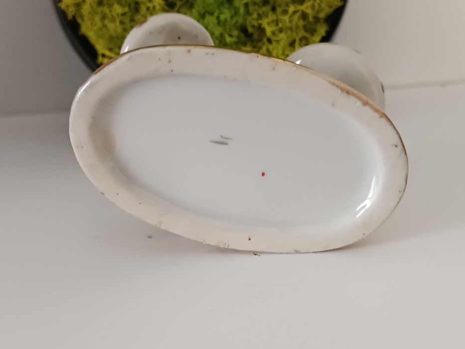 Българска, порцеланова фигурка