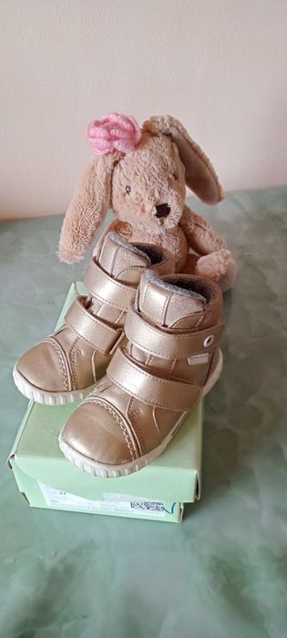 Продам ботиночки детские 22 размер