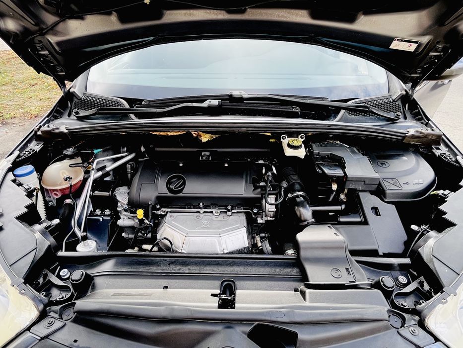 Vând Citroën C4 – 1.6 VTi 120 CP – 84.000 km