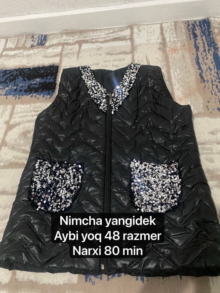 Kiyimlar xamasi akuratni yangidek kiyimlar sotiladi