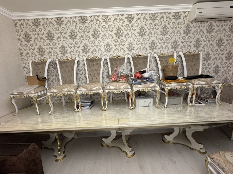 Продам стол в отличном состоянии