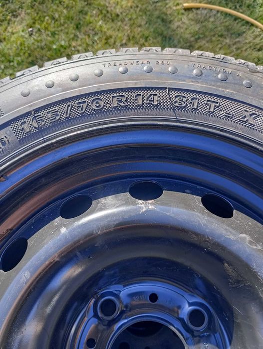 Зимни гуми с джанти 165/70/14