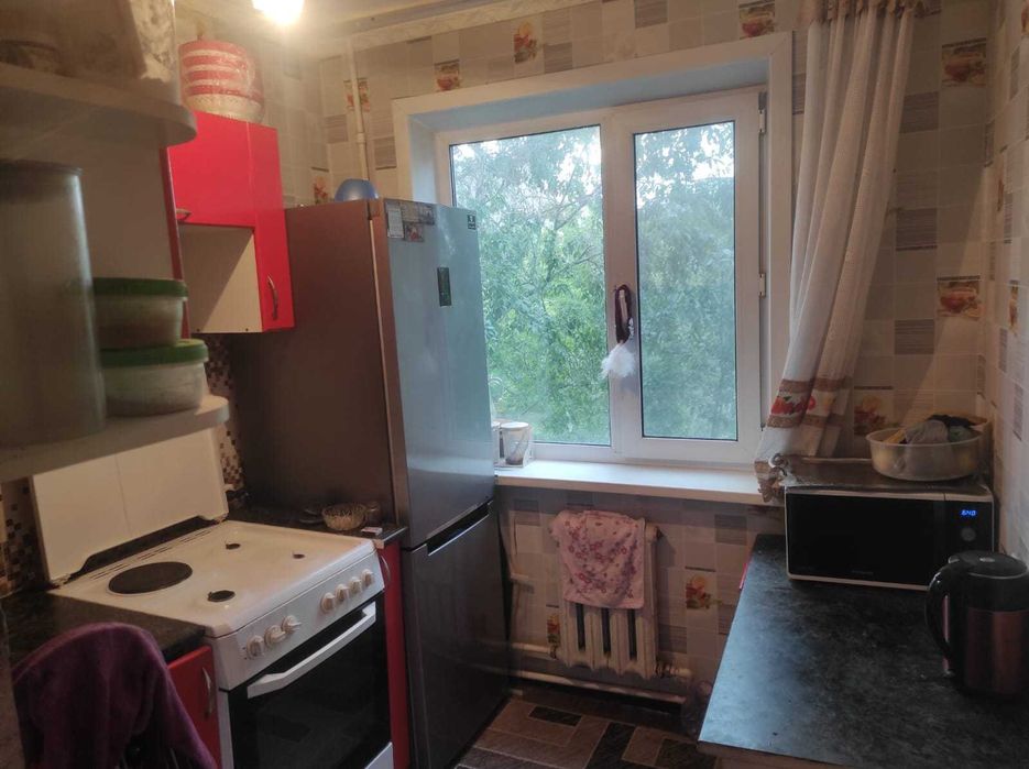 3 комн на 4 мкрн рядом с роддомом / помощь в ипотеке ,торг