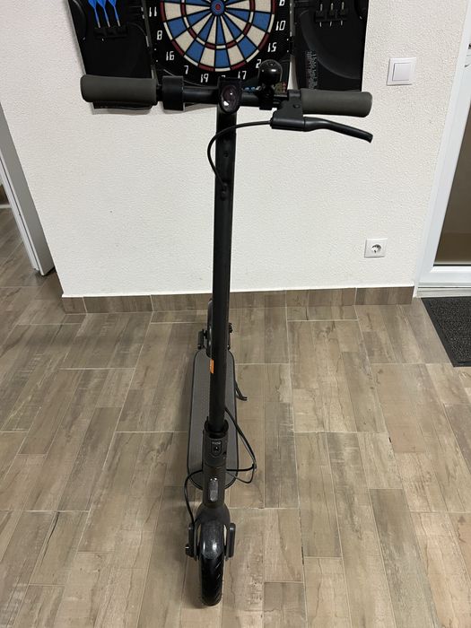 Vand trotineta electrica Xiaomi in stare buna