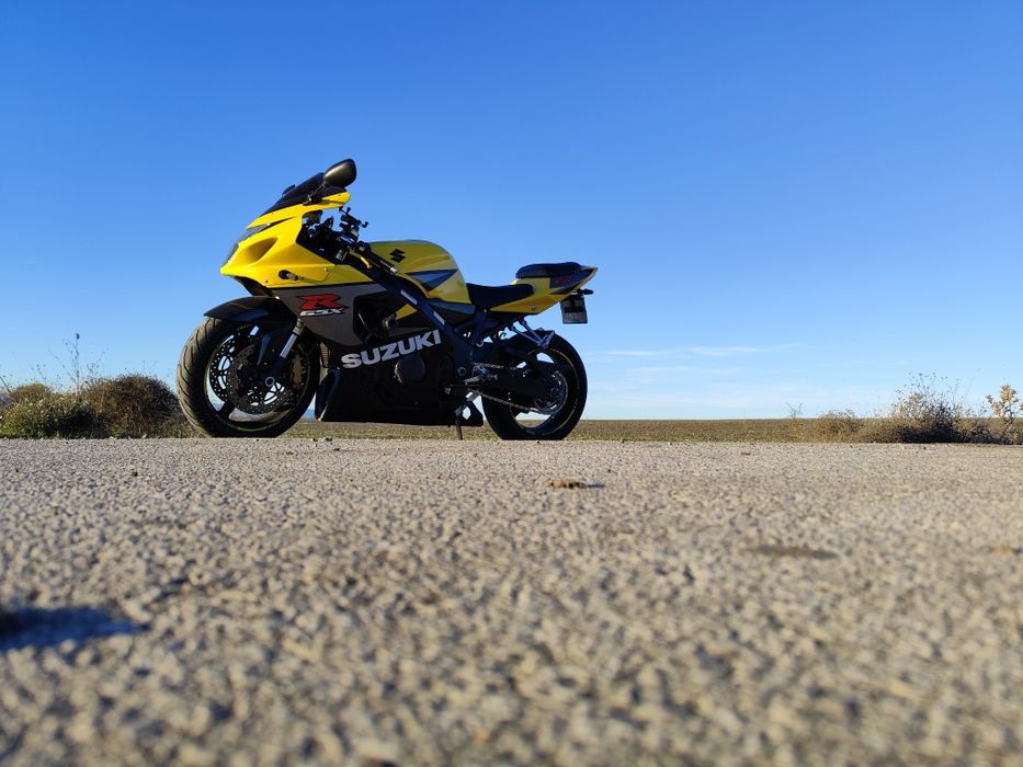 Suzuki GSXR 750 K4