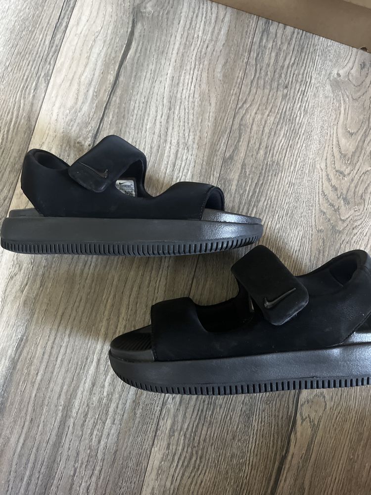 Сандали Nike calm