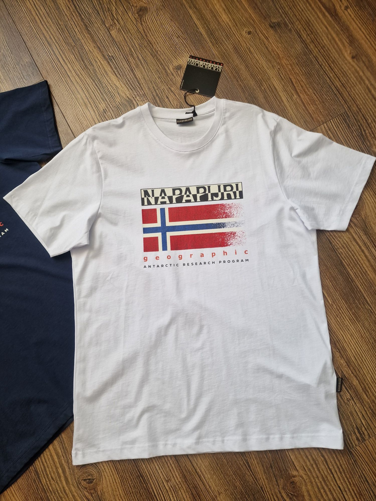 Мъжка тениска NAPAPIJRI размер S M L XL 2XL 
Най-висок клас материя и