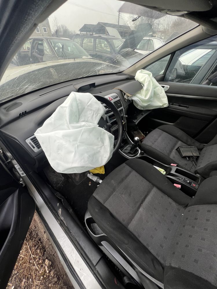 Peugeot 307 1.6 / Пежо 307 1.6 дизел НА ЧАСТИ