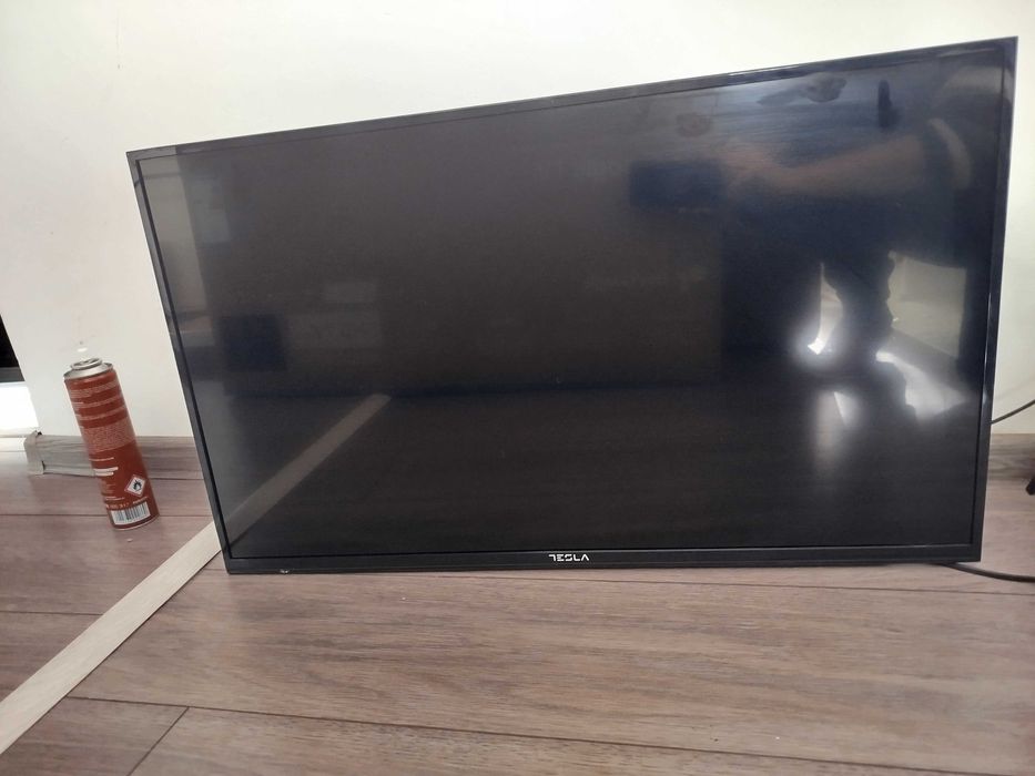 Televizor Tesla Smart Tv
