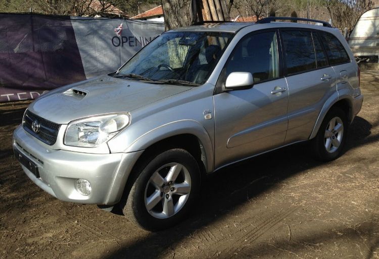 Тойота Рав4/Toyota Rav4 2.0D4D 116кс 2004г/НА ЧАСТИ/