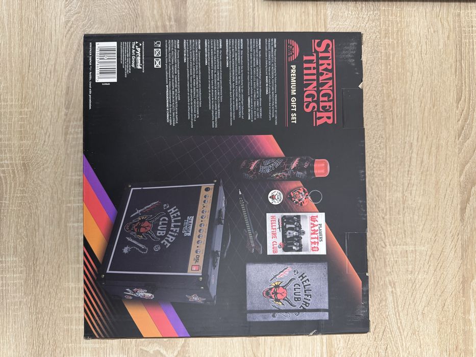 Set cadou Netflix Stranger Things - Hellfire Club