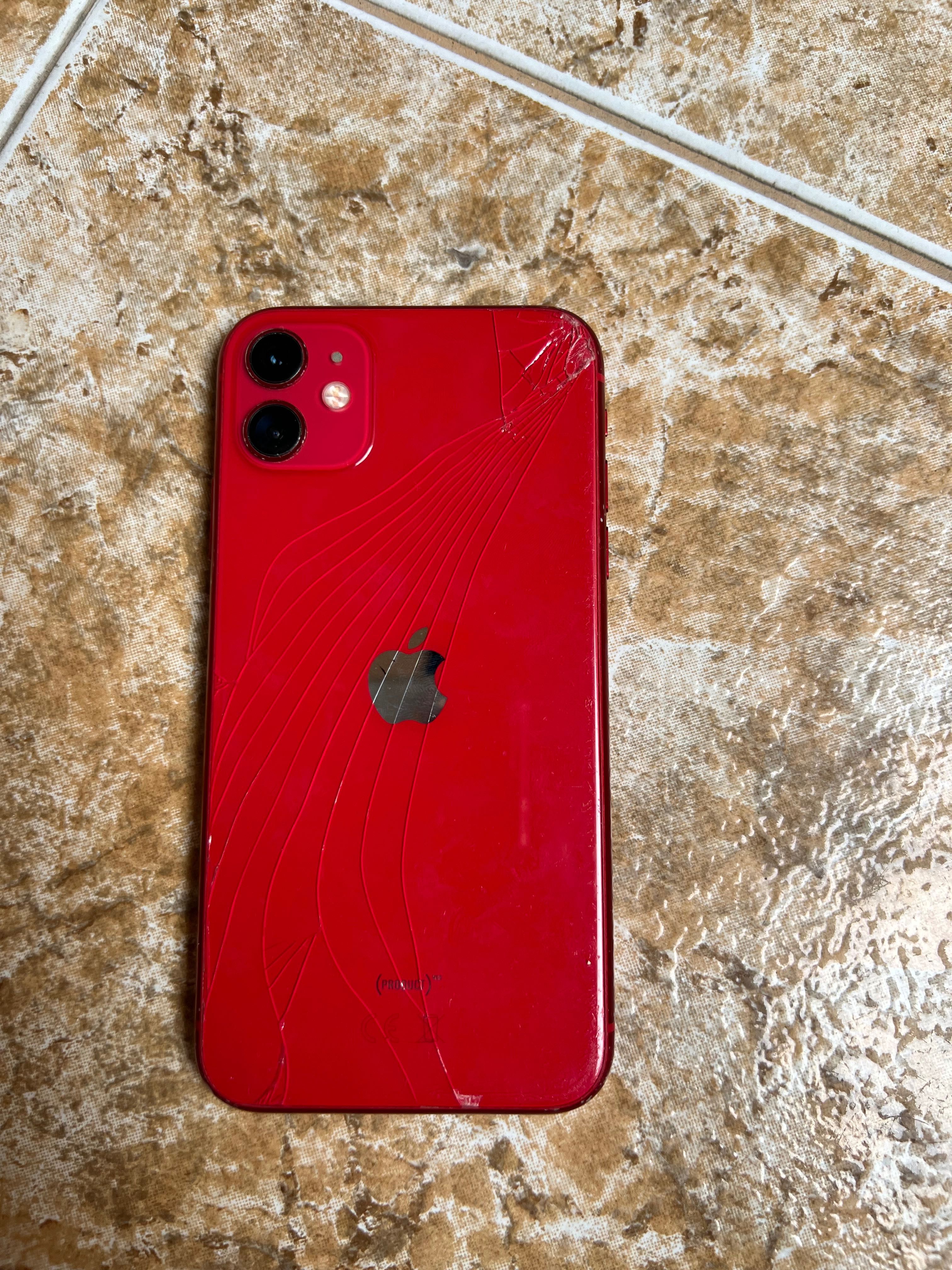 Iphone 11 за части с icloud