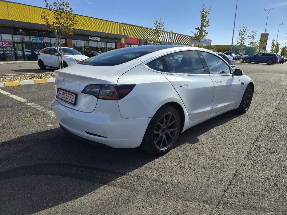 Tesla model 3 2020 sr+  325cp