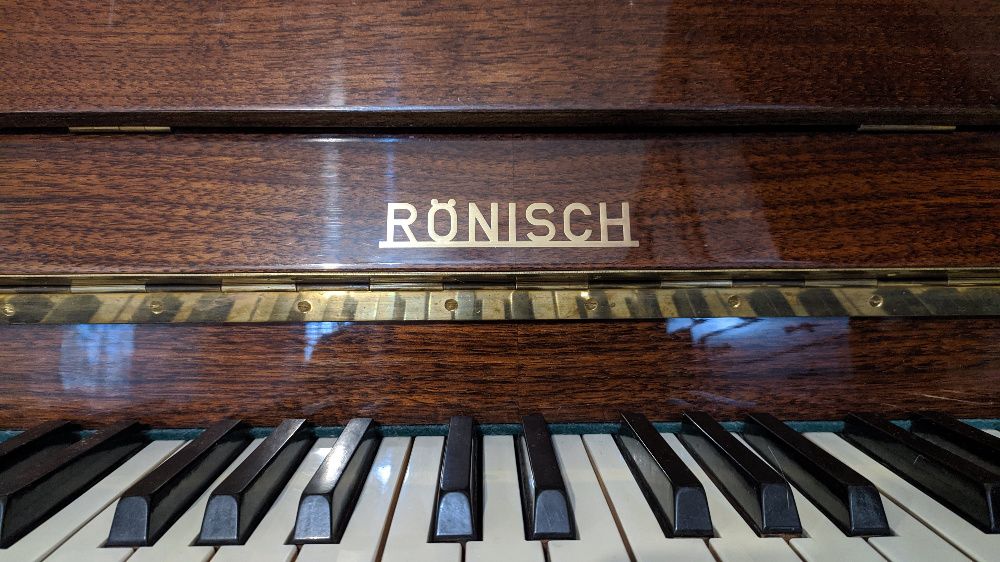 Импортное пианино Rönisch