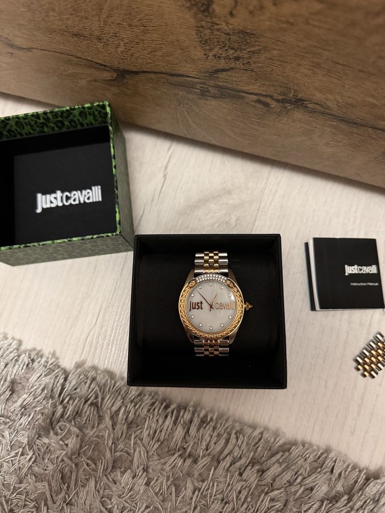 Оригинален часовник Just Cavalli