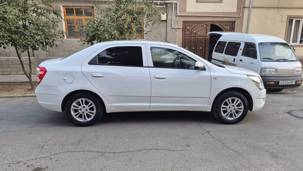 Cobalt 2024 yil aftomat 4 pazitsa 1 qoʻl xaydalgan oʻzimmi moshinam