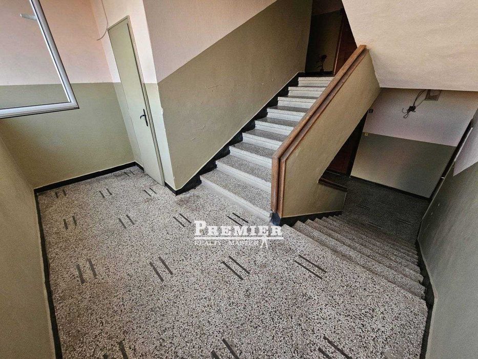 Продава се Тристаен апартамент в Бургас, Акациите - 71 кв.м за 2575 €/кв.м - Снимка #23